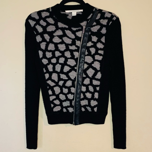 Diane Von Furstenberg Black / Granite Print Sweater Jacket - Picture 5 of 11